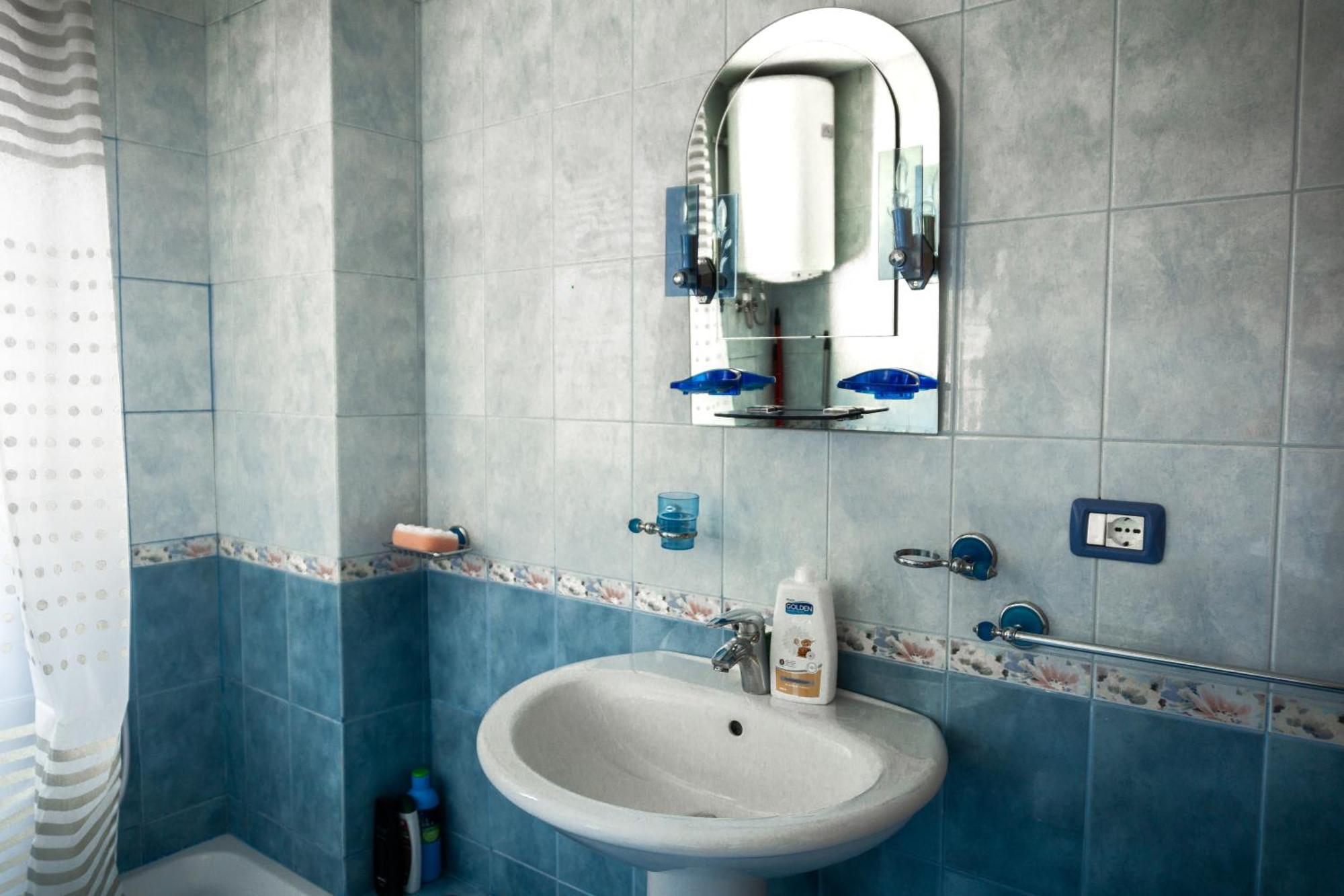 City Center Two Private Bedrooms Near Scanderbeg Square On Shared Apartment 티라나 외부 사진